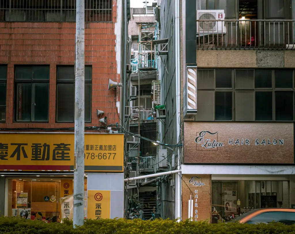 深圳文化传媒行业最新政策法规对影像创作的影响